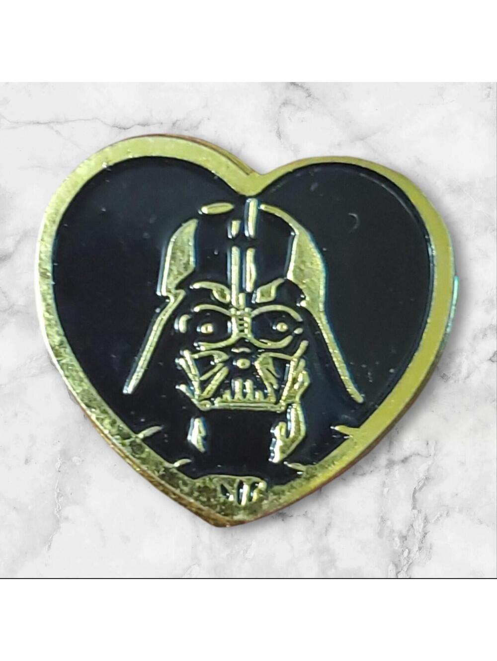 Darth Vader Heart Variety Charity Black Gold Star Wars 2013 Disney Pin 99146